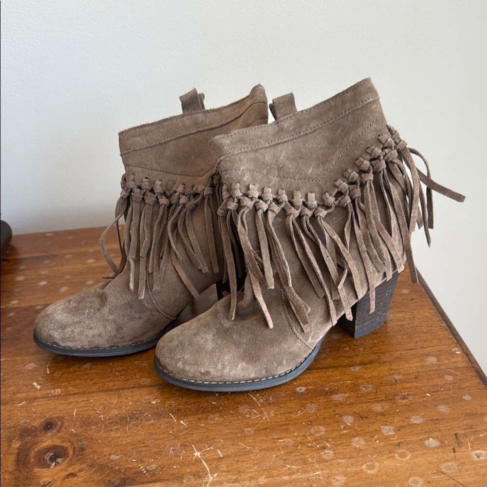 Fringe Suede Ankle Boots - Brown